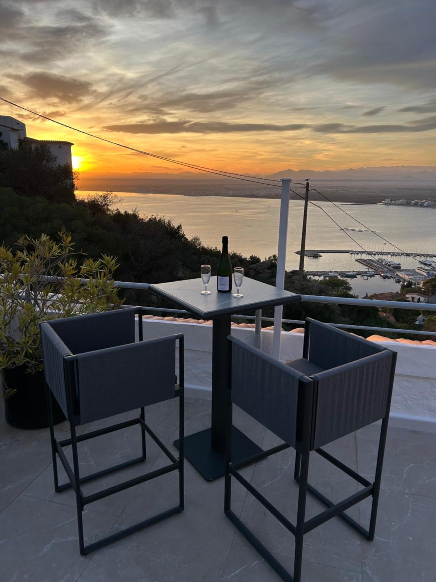 Appartement Duplex Rosas Avec Terrasse Magnifique Jacuzzi Vue Mer 外观 照片