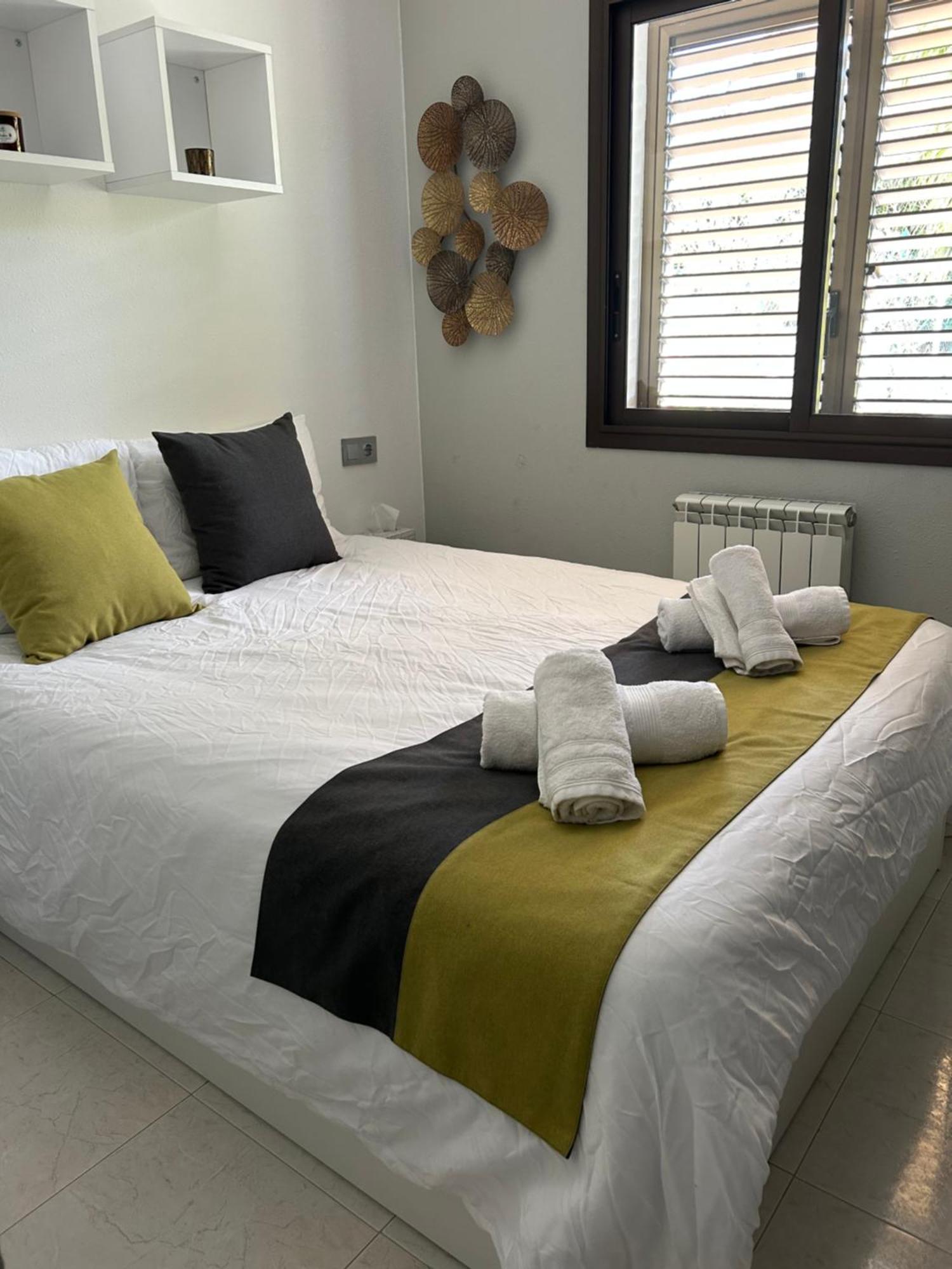 Appartement Duplex Rosas Avec Terrasse Magnifique Jacuzzi Vue Mer 外观 照片