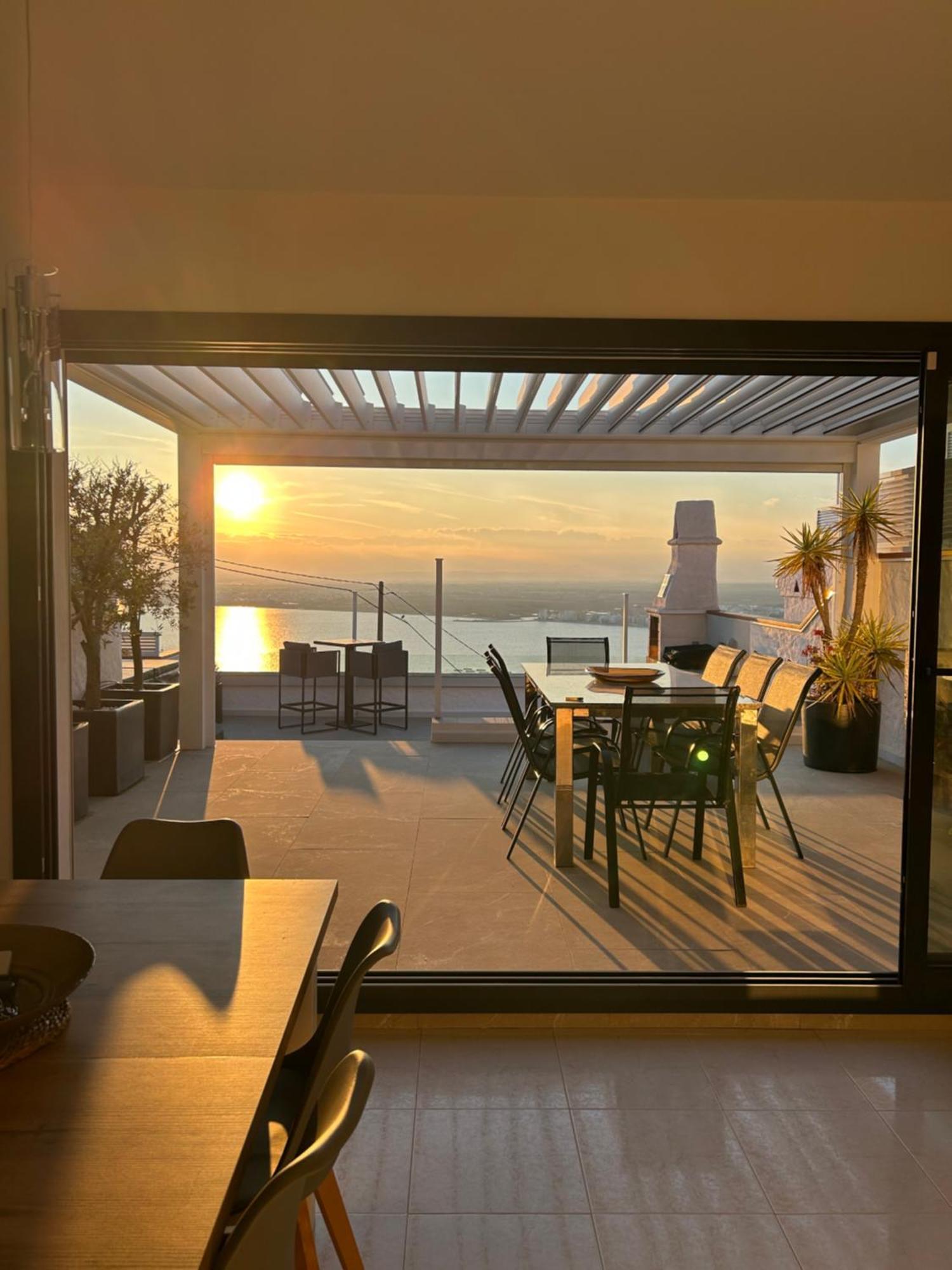 Appartement Duplex Rosas Avec Terrasse Magnifique Jacuzzi Vue Mer 外观 照片