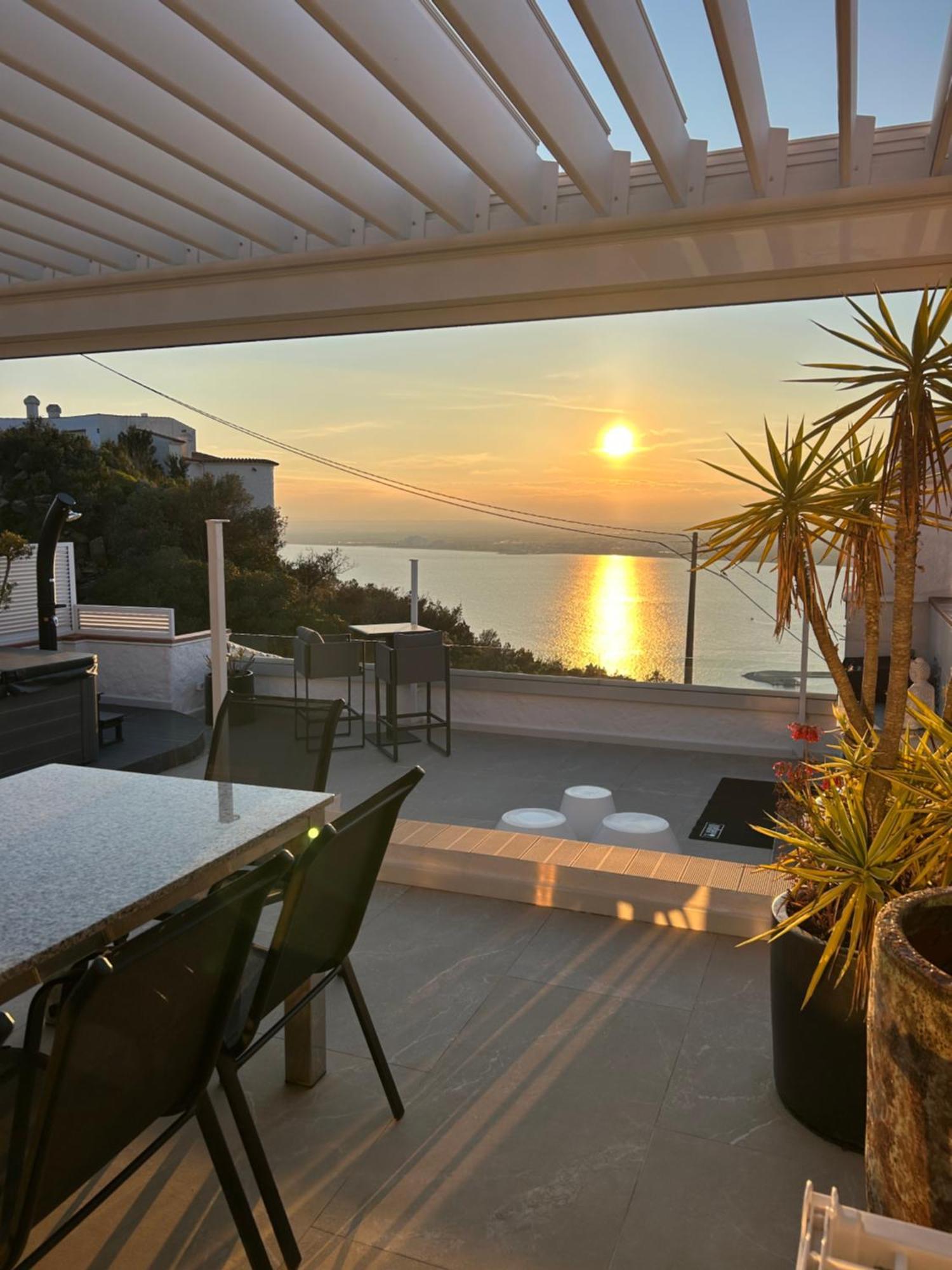 Appartement Duplex Rosas Avec Terrasse Magnifique Jacuzzi Vue Mer 外观 照片